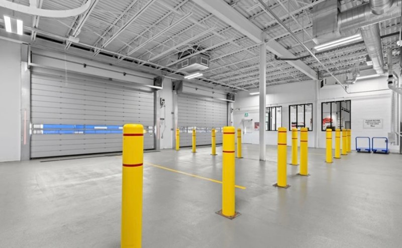 Storage Units at Apple Self Storage - London - 455 Highbury Ave, London ON